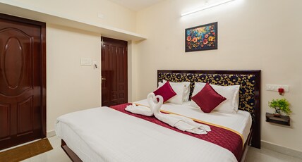 MP Villa( A minute walk to Serenity Beach) Room Type - Deluxe room
