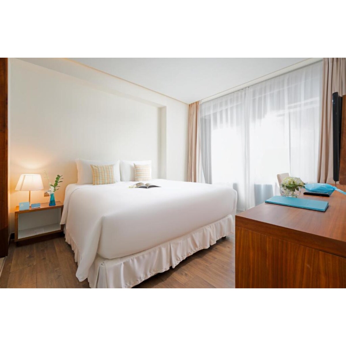 A La Carte Danang Beach Hotel - Tap to explore photos