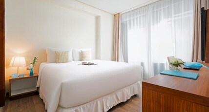 A La Carte Danang Beach Hotel Room Type - Two-bedroom City View Suite with Balcony