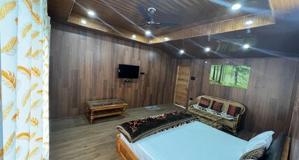 Ramneek Homestay Room Type - Super Deluxe Room