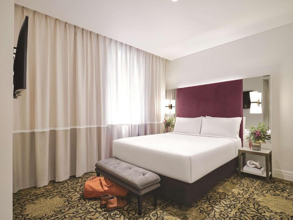 Rendezvous Hotel Melbourne - Tap to explore photos