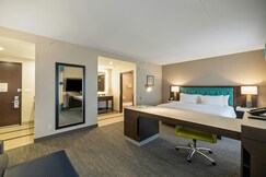 Hampton Inn by Hilton Winnipeg Airport/Polo Park, MB, Canada