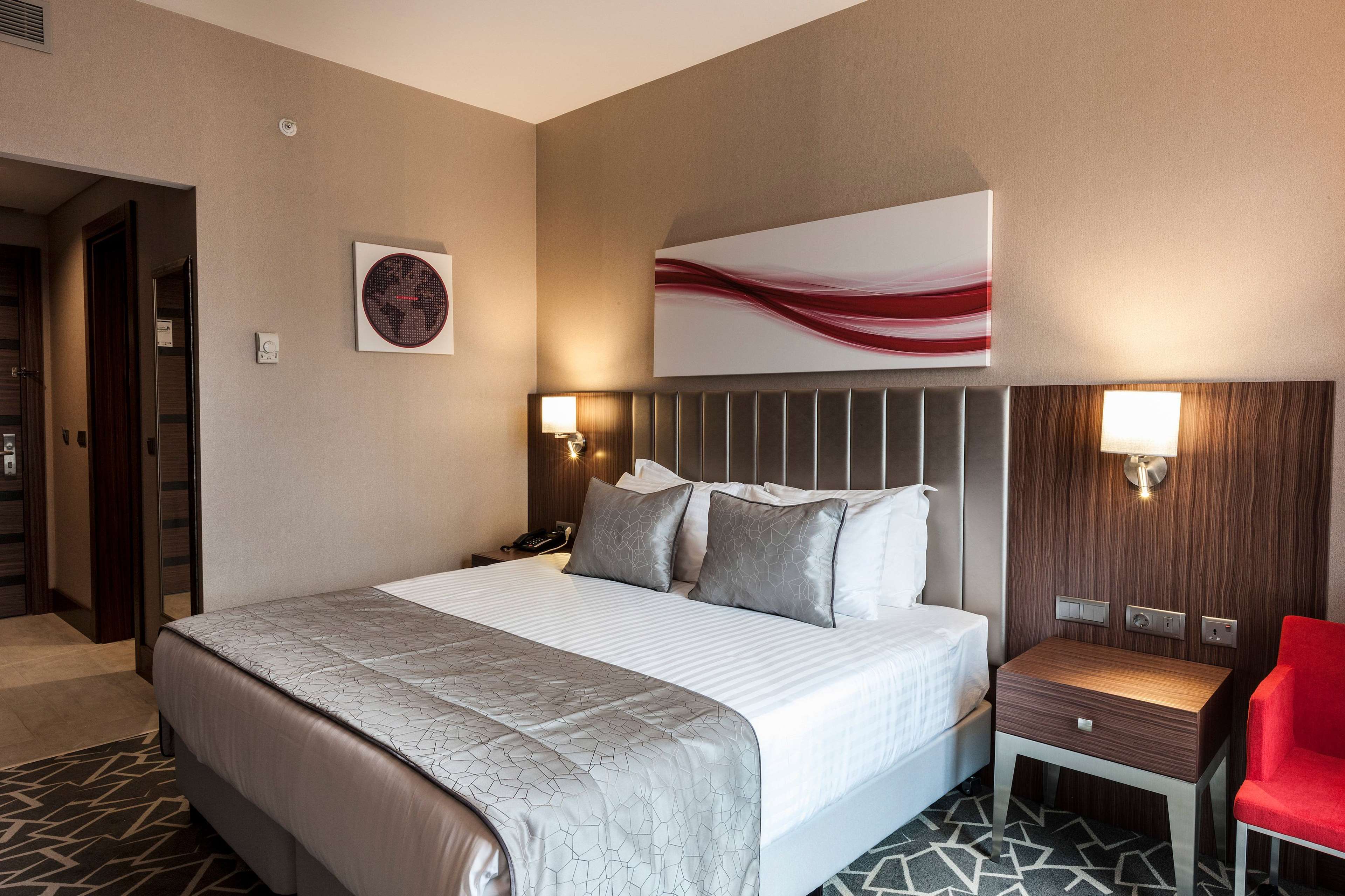 Ramada by Wyndham Istanbul Alibeykoy - Tap to explore photos