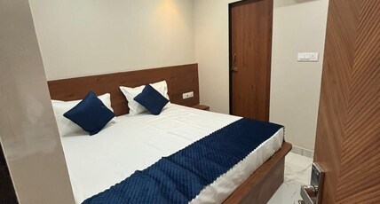 Hotel Shri Ram Gopal Seva Dham Room Type - Standard Room with Balcony (Non attach washroom)