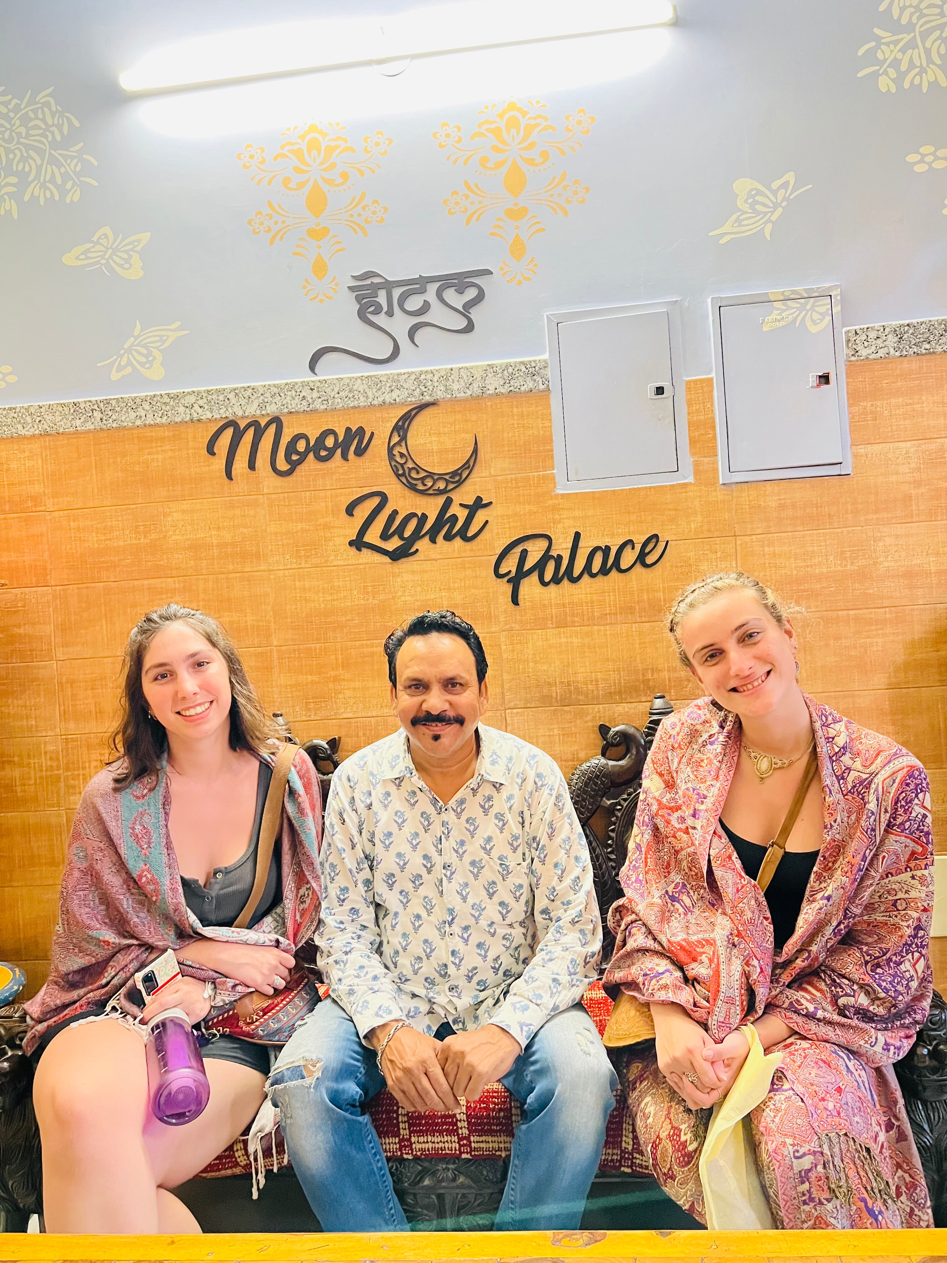 Moonlight Homestay & Hostel - Tap to explore photos