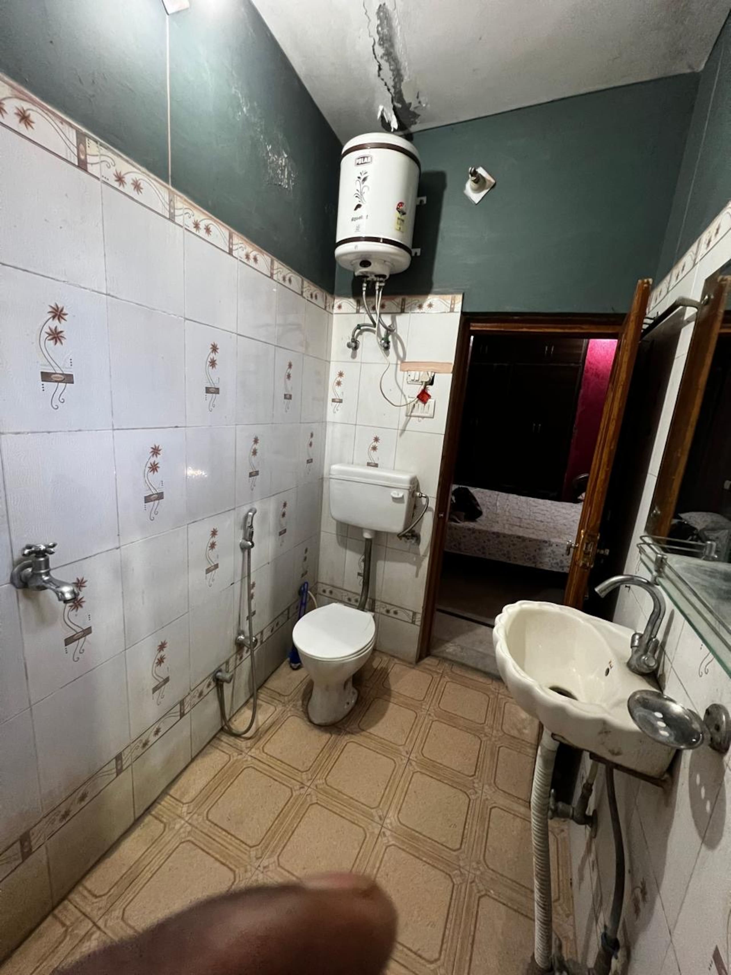 Home Stays Subhash Nagar - Tap to explore photos