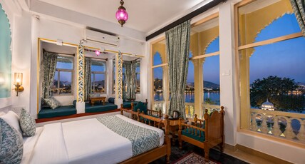 Wonder View Palace, A Lake Pichola Hotel Near Ambrai Ghat Udaipur. Room Type - Lake View Deluxe Room