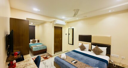 Greens Elite -Business Class Hotel (Near Chennai Central Railway station) Room Type - DELUXE TRIPLE BED AC Greens Elite -Business Class Hotel (Near Chennai Central Railway station) Room Type - DELUXE TRIPLE BED AC