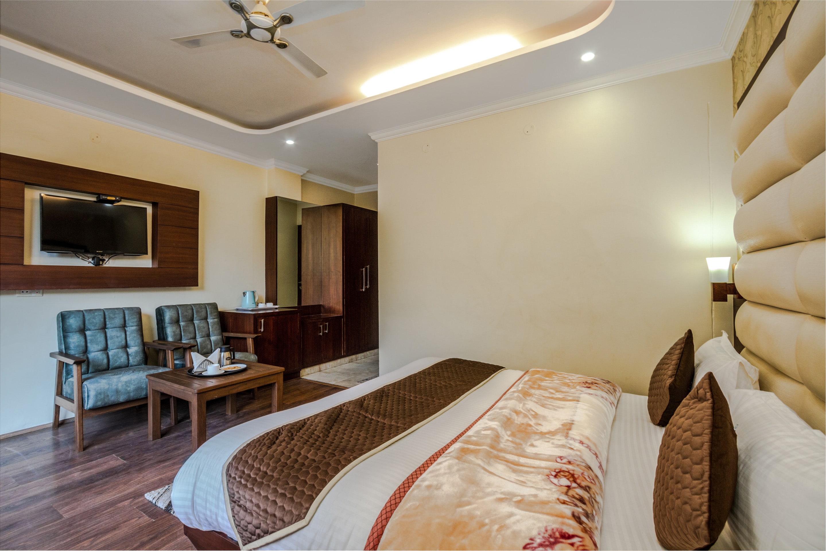 Hotel Hukam's Holiday Home - Tap to explore photos