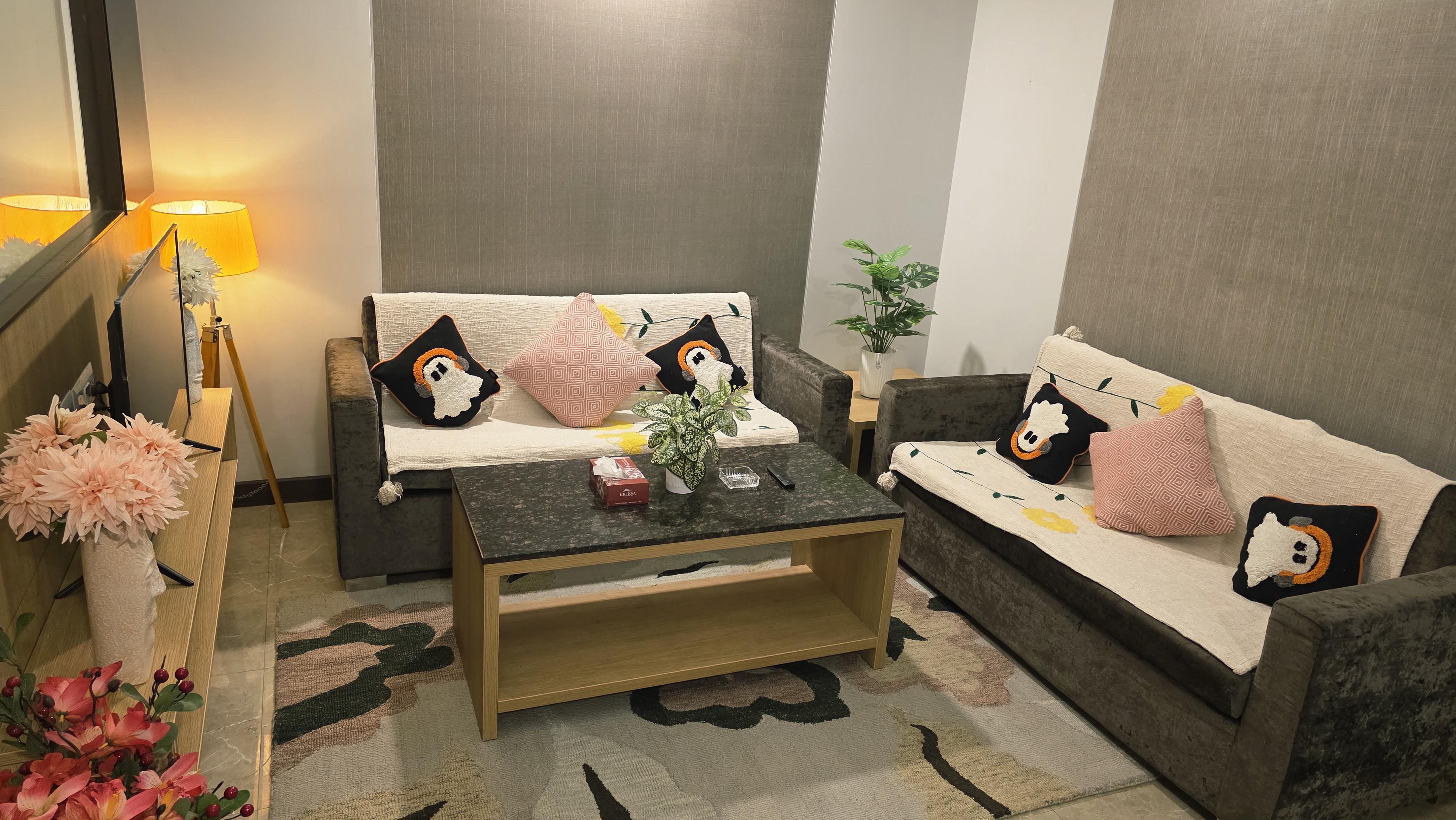 The Suites Inn - 1 BHK Studio - Tap to explore photos