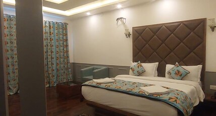 Hotel Town Star Room Type - Deluxe Room