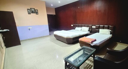 Hotel MJ Room Type - Triple Bedded Rooms