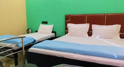 Yamunotri Darshan Resort By Preet rSS Room Type - Triple Room with Mountain View