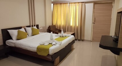 Hotel Priyadarshini Classic Room Type - Deluxe A/C Room