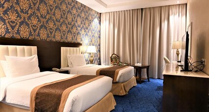 Crystal Plaza Al Majaz Hotel Room Type - Deluxe Twin Room