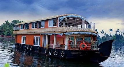 Relax in Kerala Premium Cruise Room Type - Premium room in sharing house boat (full time room ac) Relax in Kerala Premium Cruise Room Type - Premium room in sharing house boat (full time room ac)