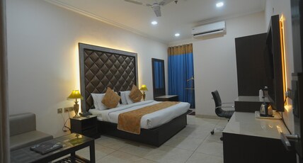 Hotel Mansarover Paradise Room Type - Super Deluxe Room
