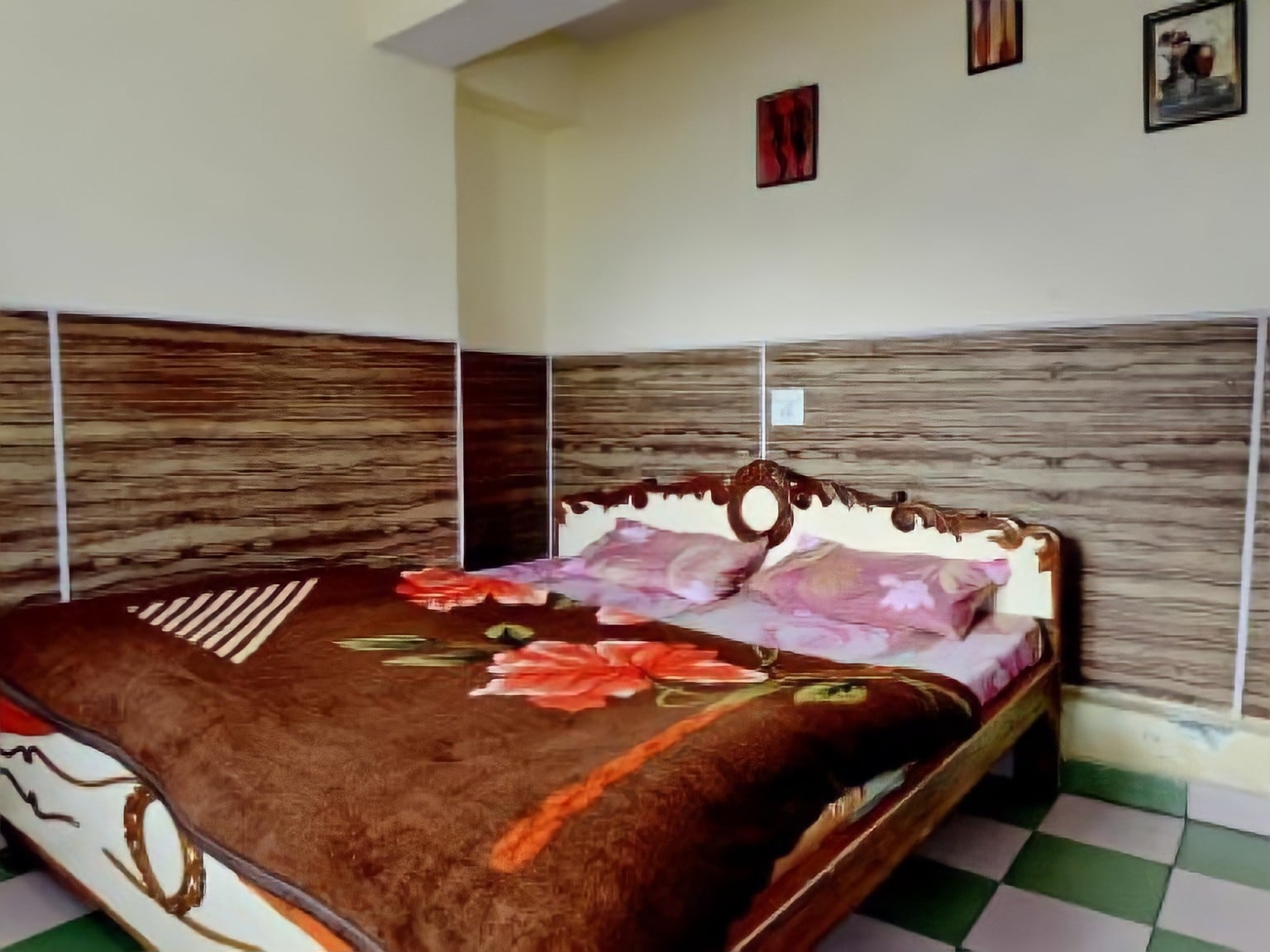 Hotel Sangam - Tap to explore photos