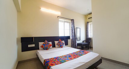Via Aarudhra Residency - Coimbatore Airport Room Type - Deluxe Room