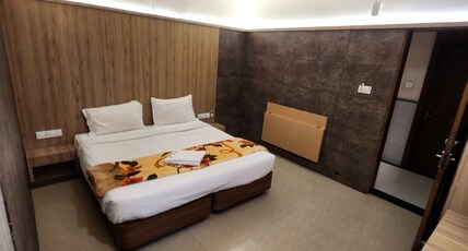 Hotel Palash Inn Room Type - SUPERIOR DOUBLE ROOM