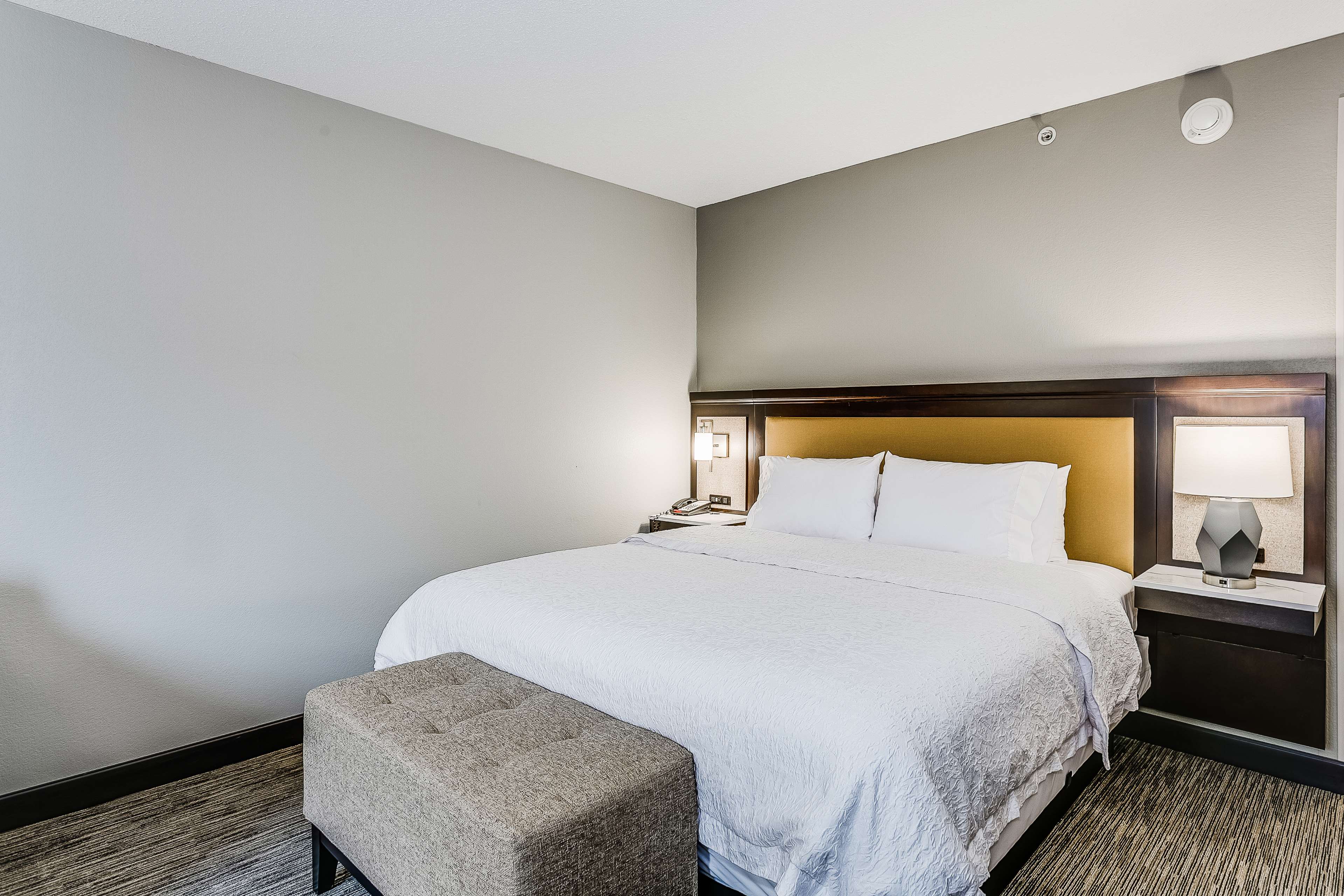 Hampton Inn & Suites Mobile- Downtown Historic District - Tap to explore photos