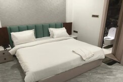 FabHotel Raj Villa I