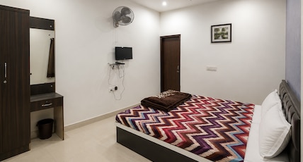 Sai Guest House Room Type - Standard AC Room Sai Guest House Room Type - Standard AC Room