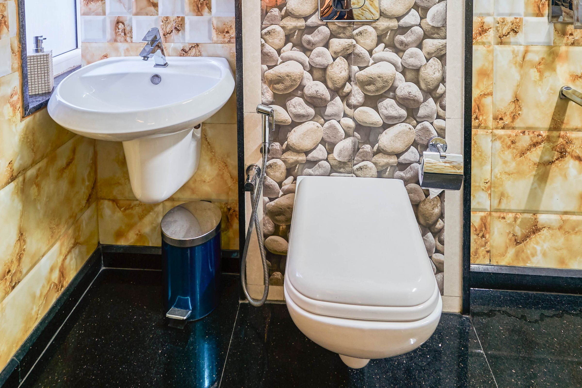 White Castle (Boutique Apartment Hotel) - Tap to explore photos