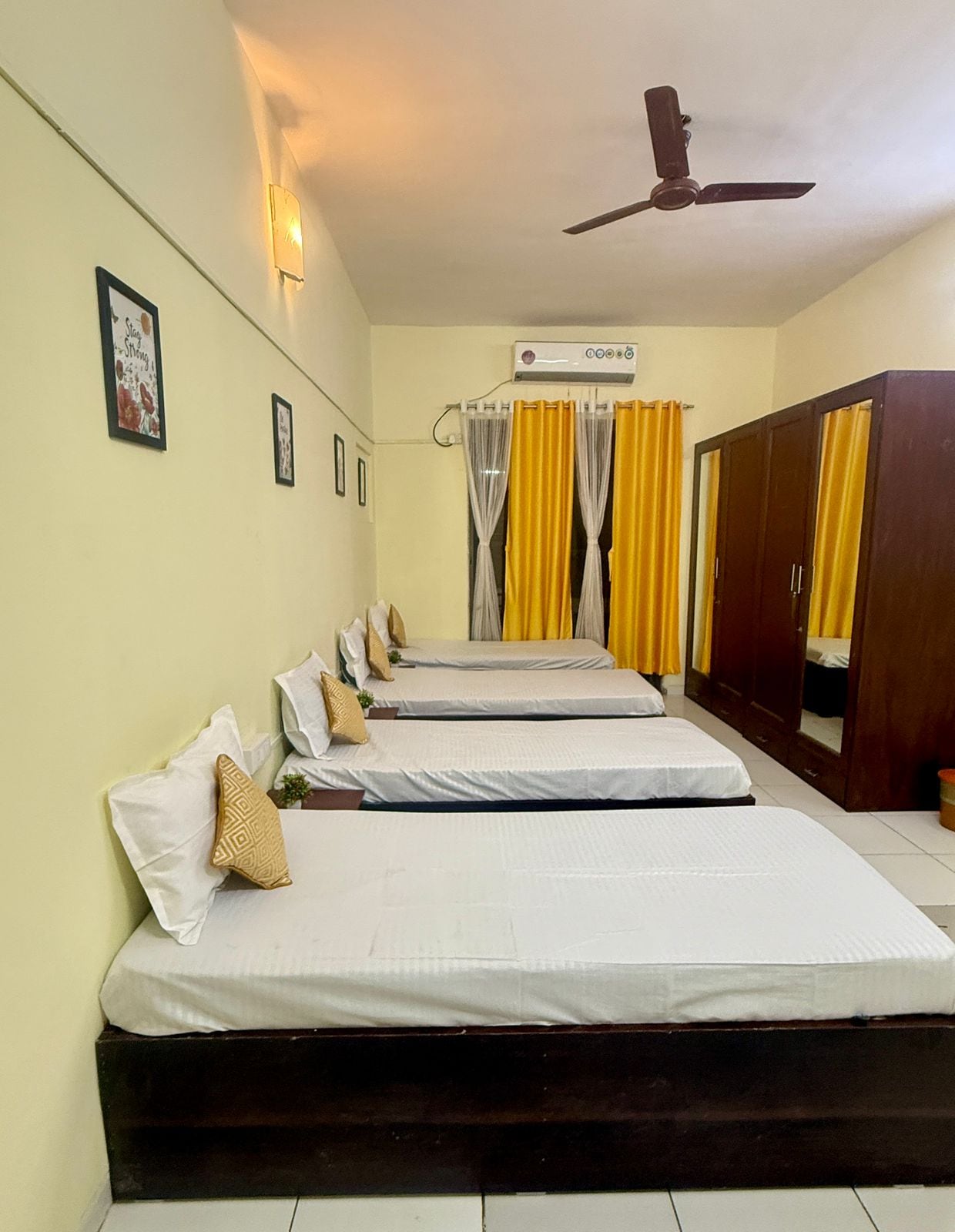 Elite Hostel- A Stay For Solo Travellers - Tap to explore photos