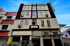 Rooms of OYO 815337 HOTEL RATNAM PALACE