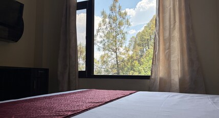Tree Lodge Room Type - Crown Room (Valley View)
