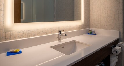 Holiday Inn Express Hotel & Suites Gunnison Room Type - 1 King Suite