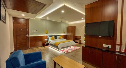 Four Leaf Hotel - Sapphire Blue Room Type - Suite Room