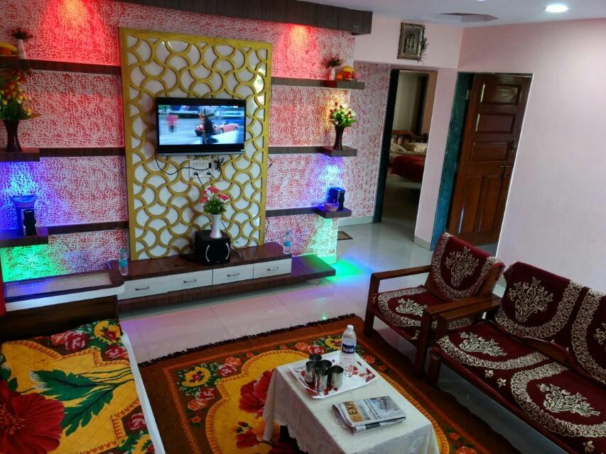 Breeze Inn Bungalow Rooms - Tap to explore photos