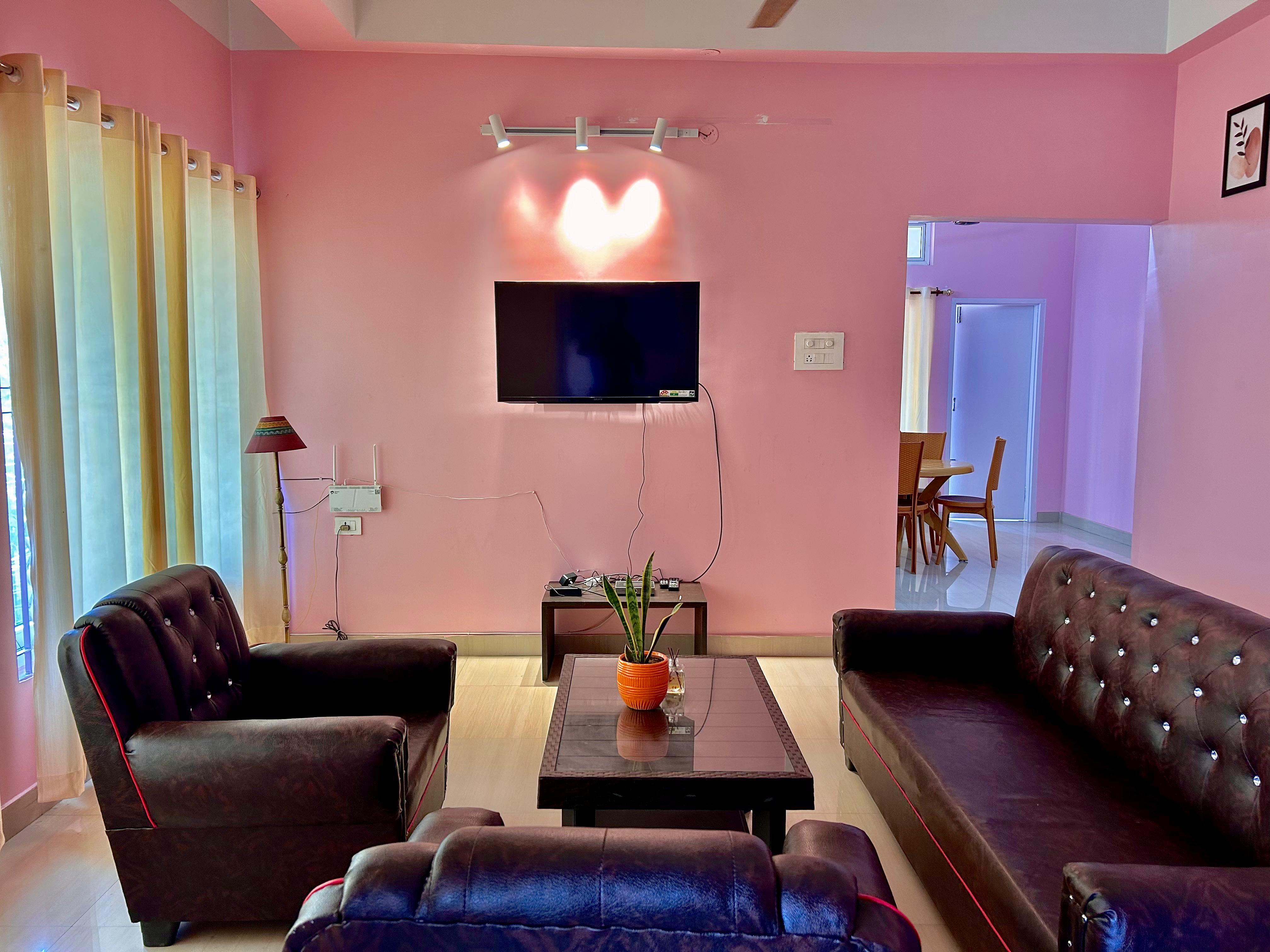 GLOW STAY HOMESTAY - Tap to explore photos