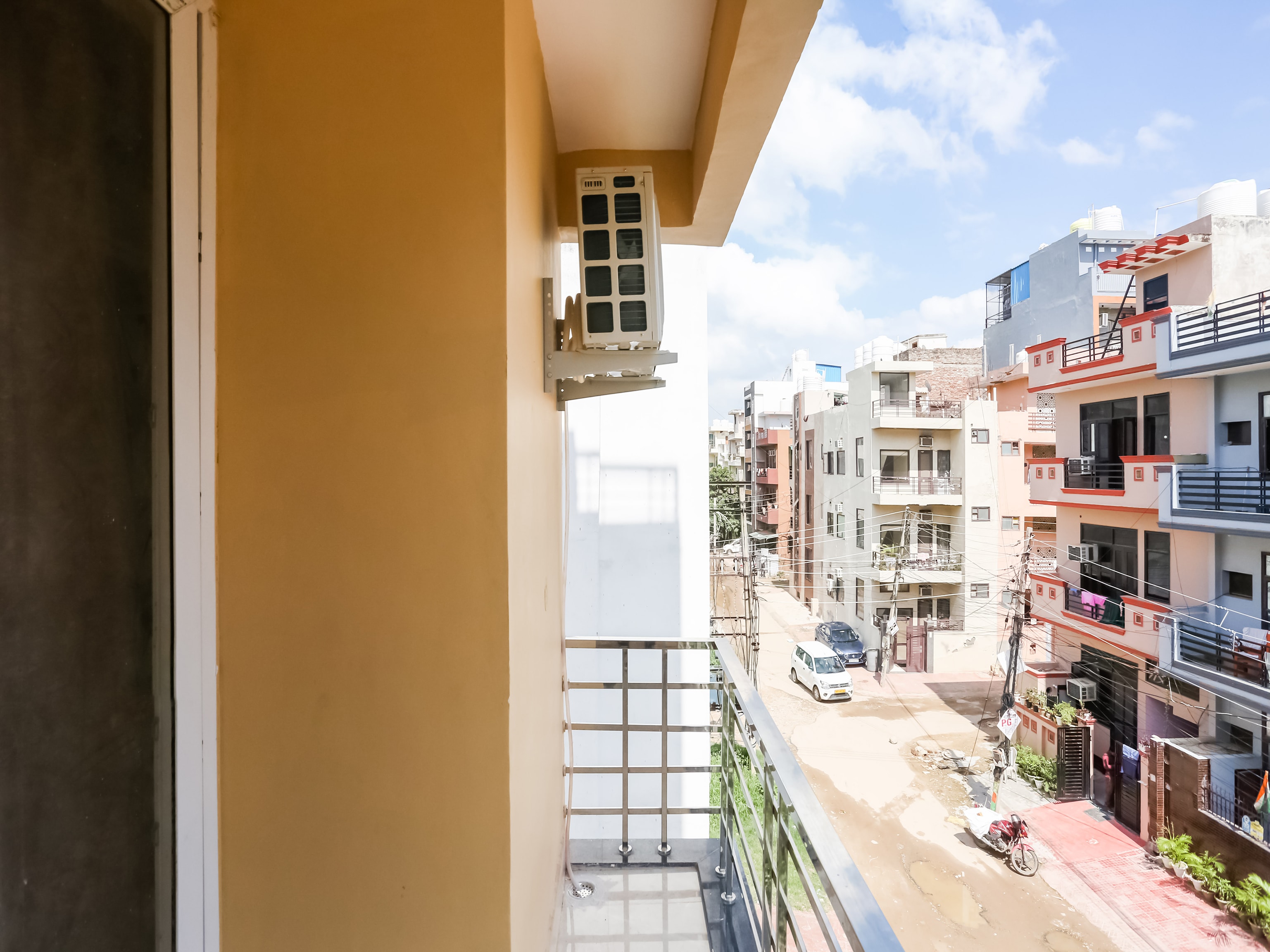Hotel O Swarnim Residency - Tap to explore photos