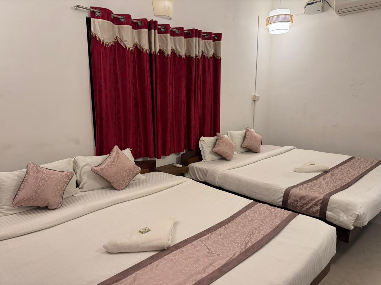 Le Royce Bungalow - TIE Hotels & Resorts - Tap to explore photos