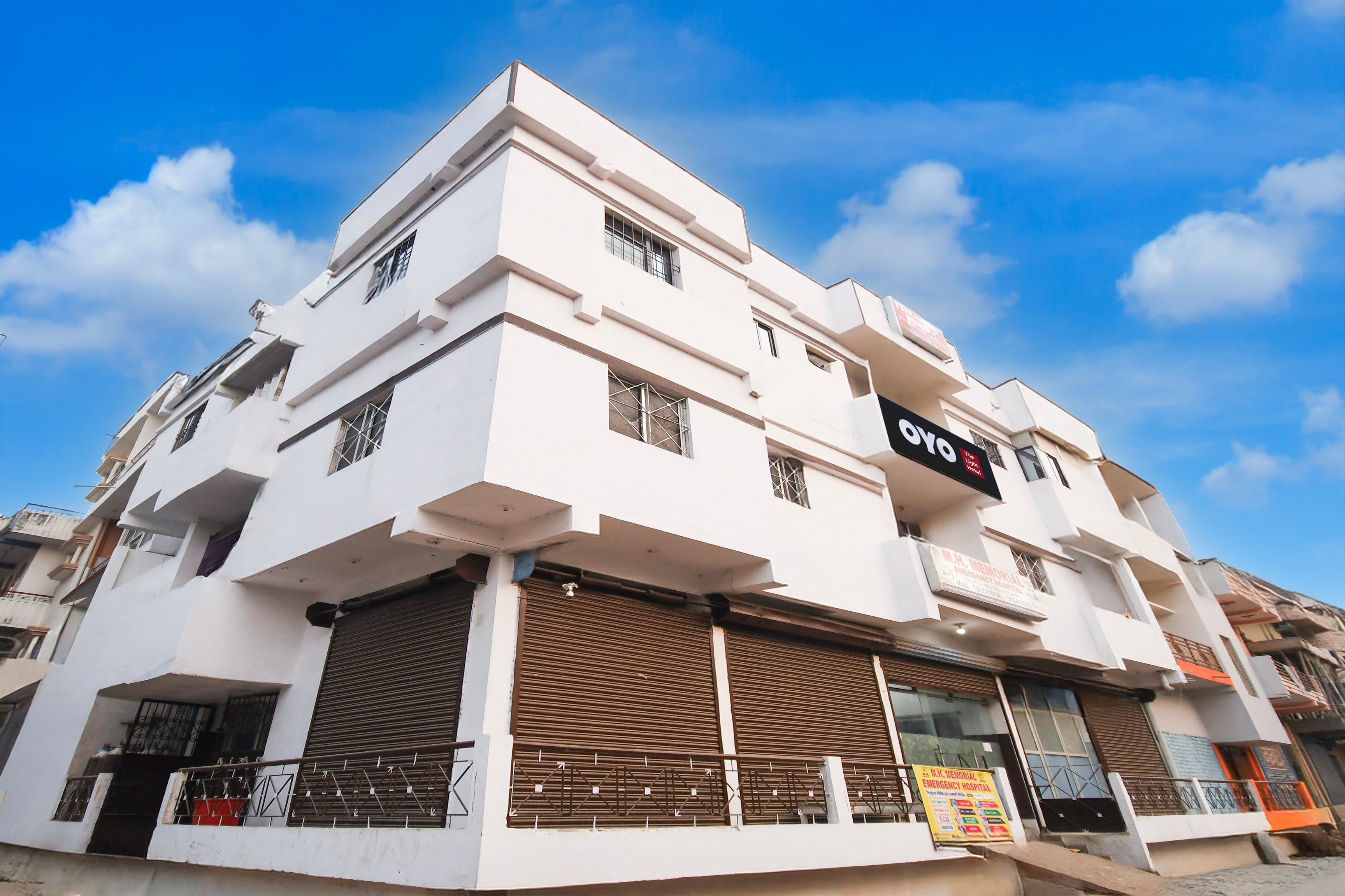 Hotel O The Light Hotel - Tap to explore photos