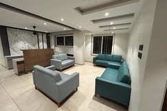 HOTEL URBAN IN LUXURY LODGING