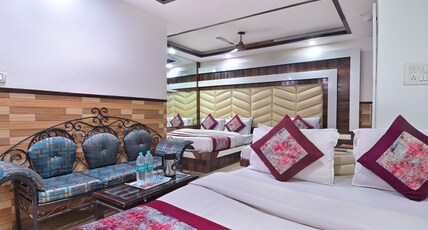 Hotel Glow Inn@3 Mins Walk From NDLS Rail Station Room Type - Five Bed - Family Room With Free Wi-Fi Hotel Glow Inn@3 Mins Walk From NDLS Rail Station Room Type - Five Bed - Family Room With Free Wi-Fi