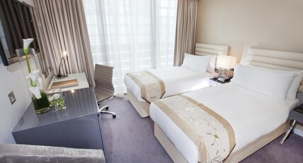 Dorsett Shepherds Bush Room Type - Deluxe king or twin Room 