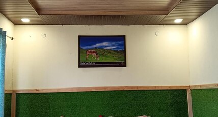 Deodar inn resort Room Type - Deluxe Room (Private Balcony)