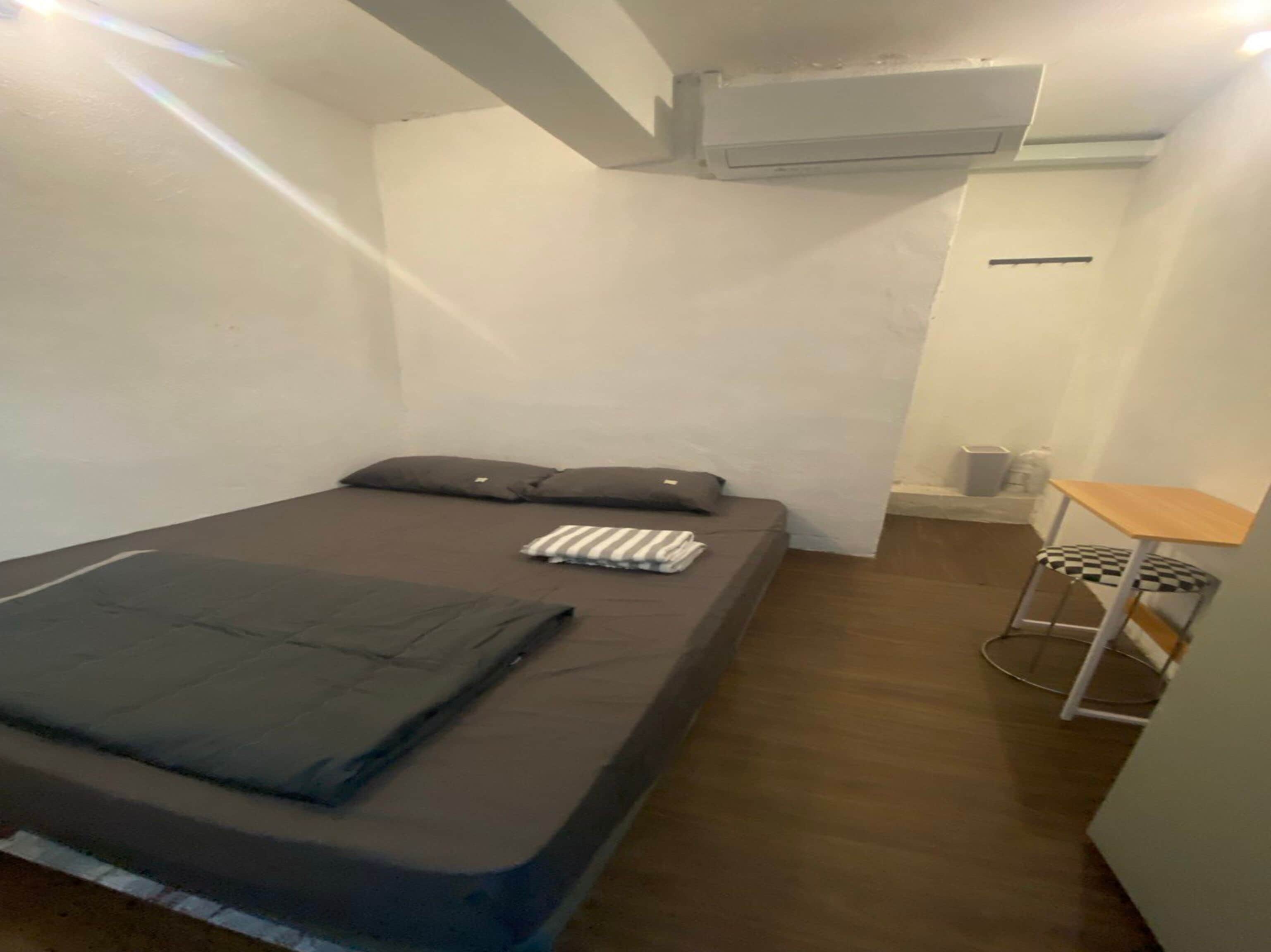 Hotel O J Stay Guesthouse - Tap to explore photos
