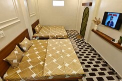 The Cozy Corner Boutique Stay Near Mahakal