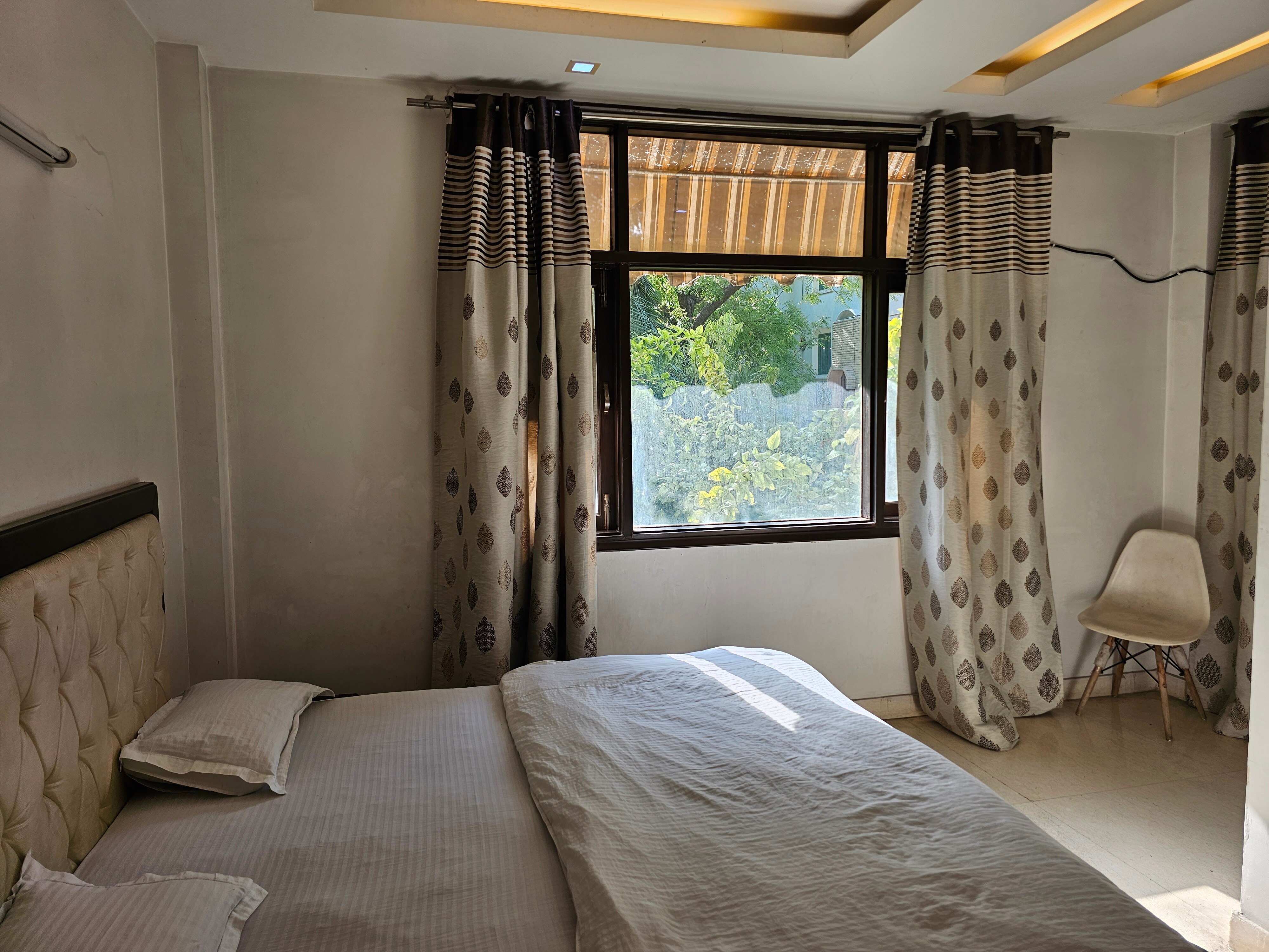 FAMILY HOMESTAY LAJPAT NAGAR - Tap to explore photos