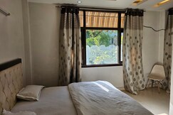 FAMILY HOMESTAY LAJPAT NAGAR