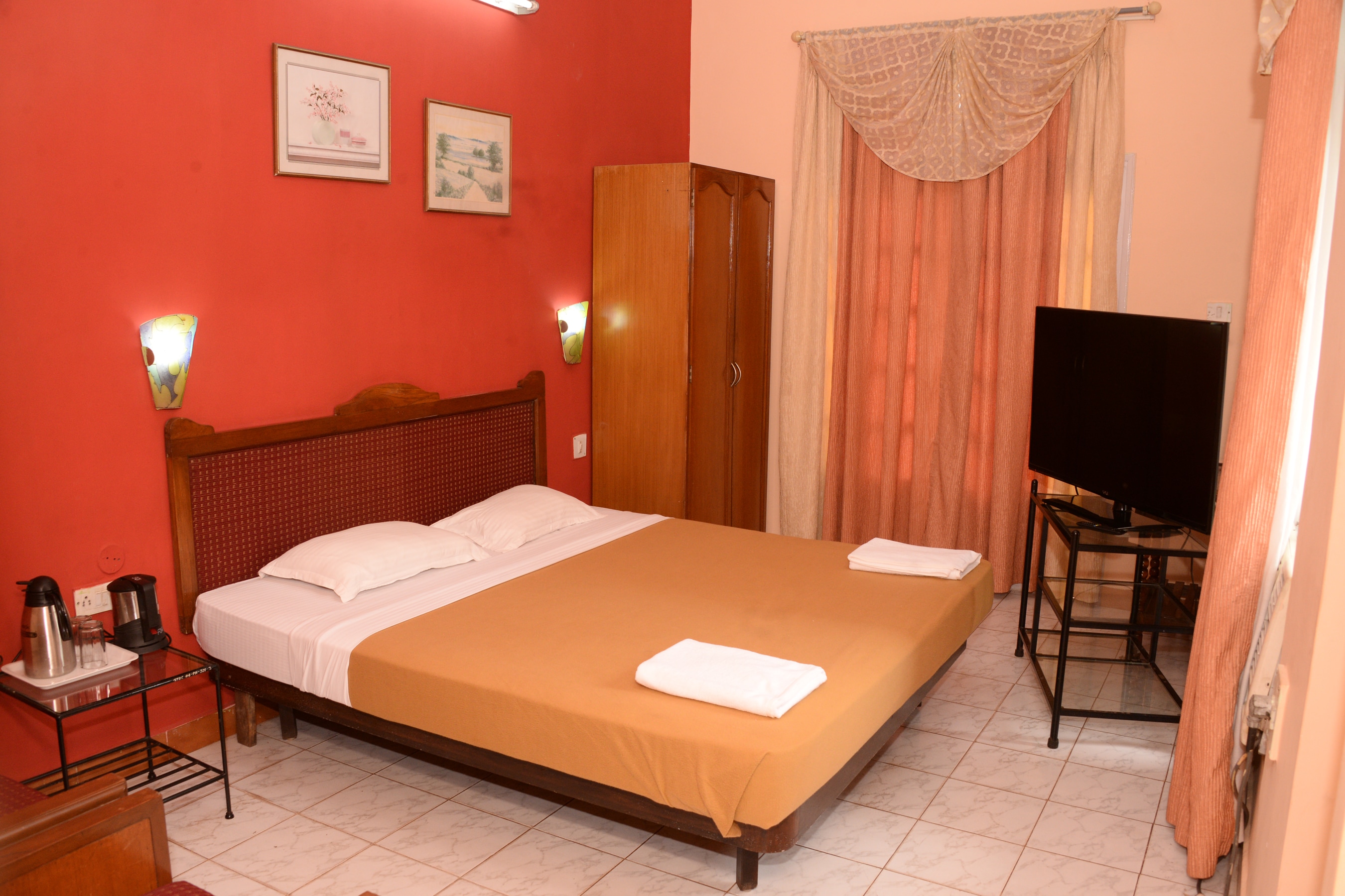 Miramar Residency - Tap to explore photos