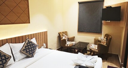 The Green Star Inn Room Type - Deluxe AC Room