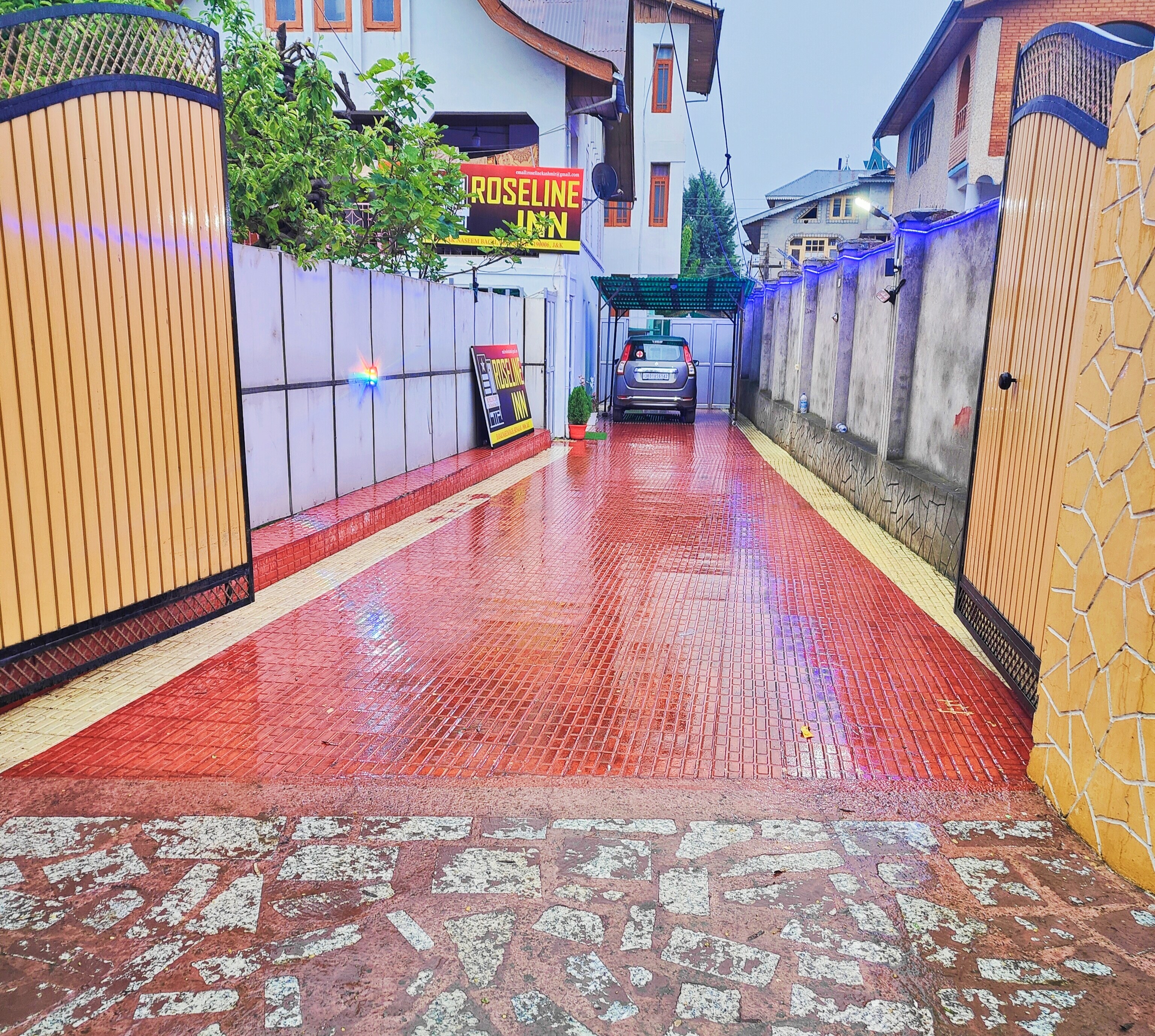 ROSELINE INN - Tap to explore photos