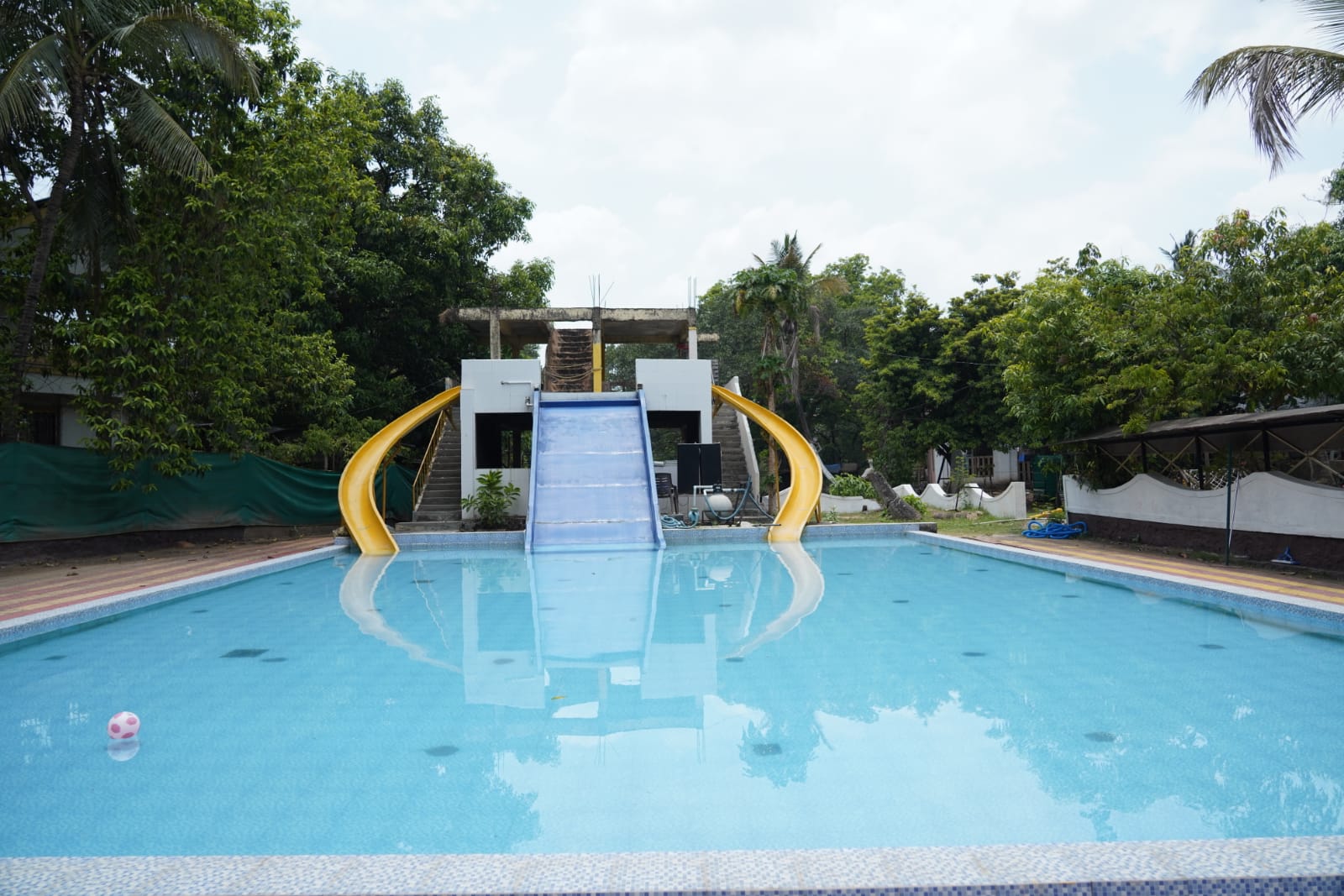 Visawa Resort - Tap to explore photos